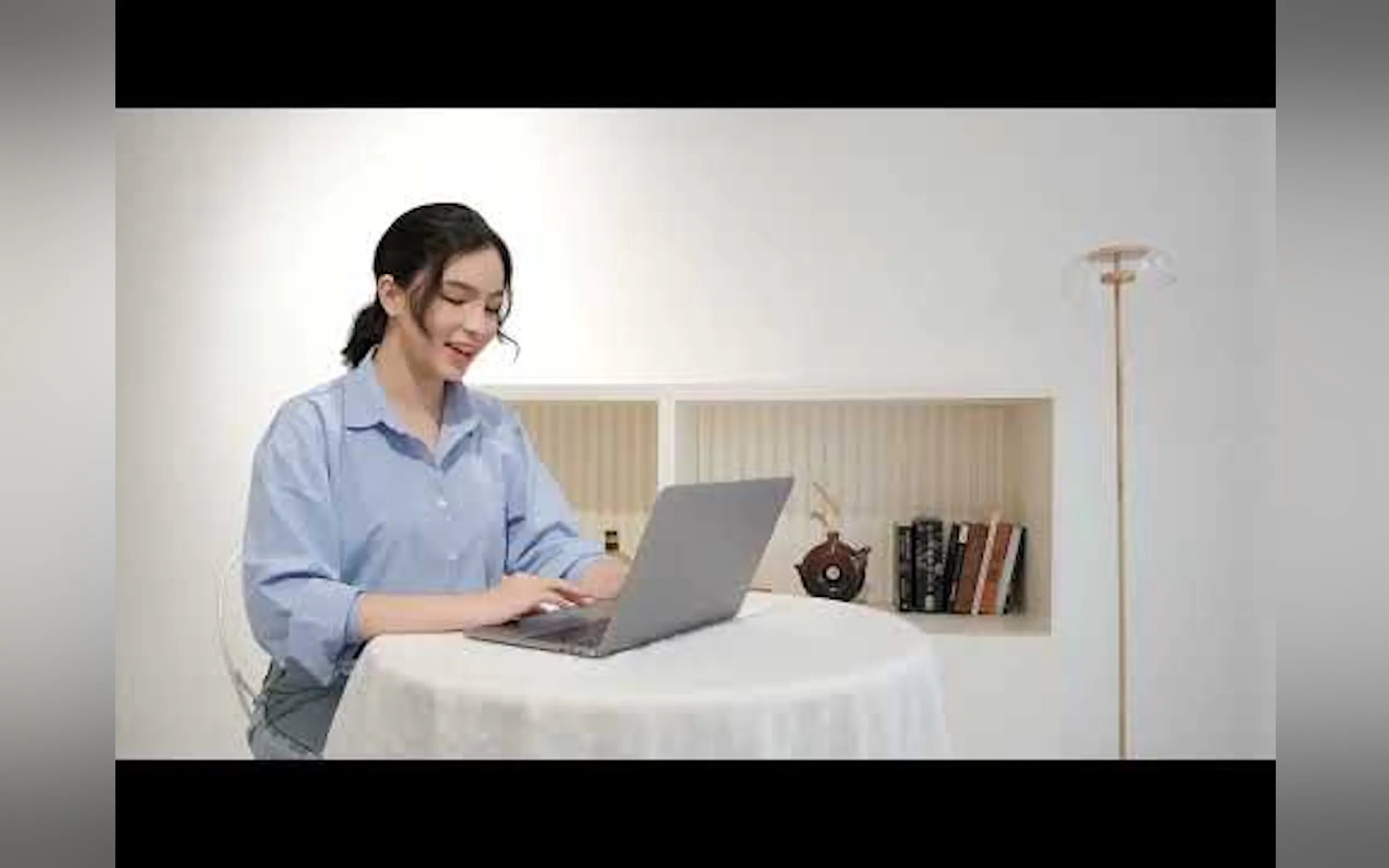 ELSA Speak gallery image